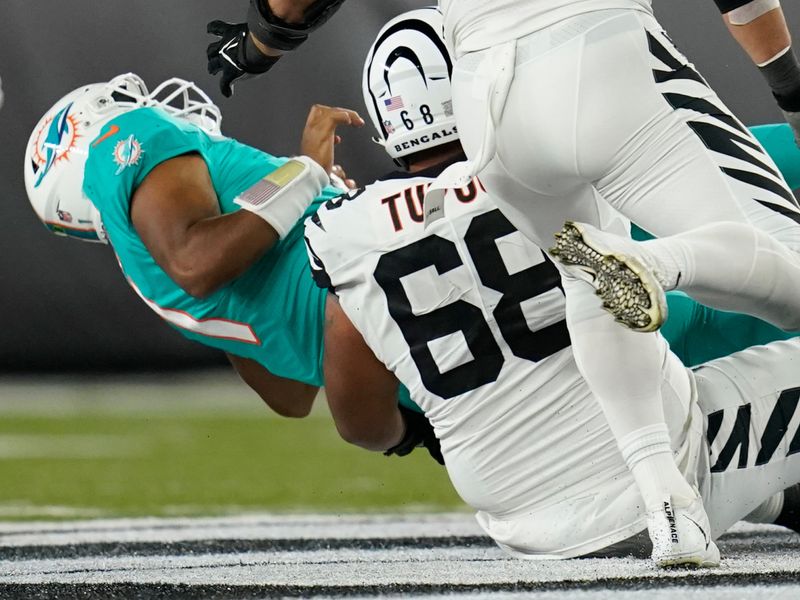 Tua Tagovailoa set for NFL return after concussion scare: Miami Dolphins QB  says he 'not the savour' as team confront losing skid, NFL News