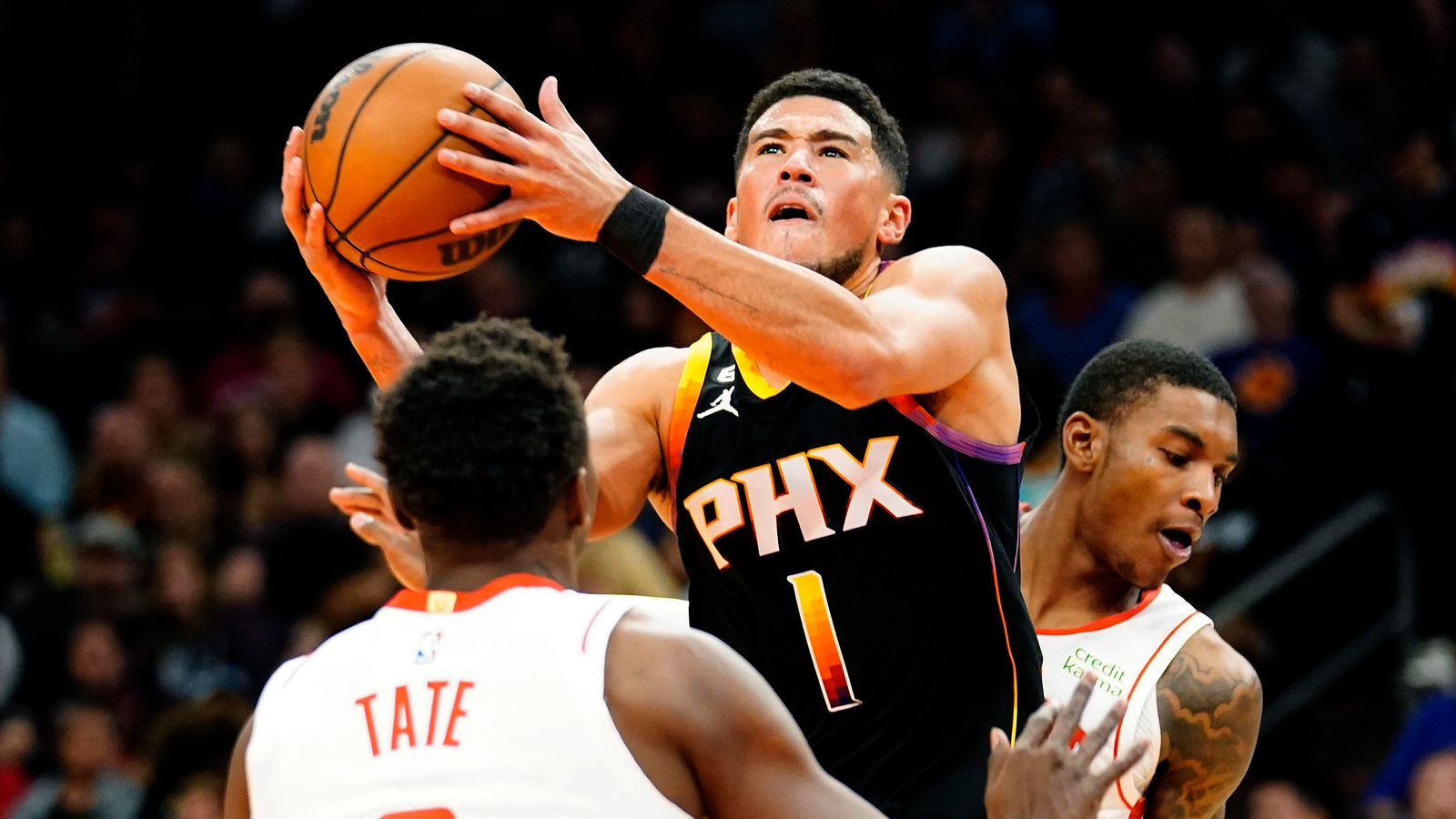 NBA Roundup:Phoenix Suns’ Devin Booker scores 51 points in three quarters