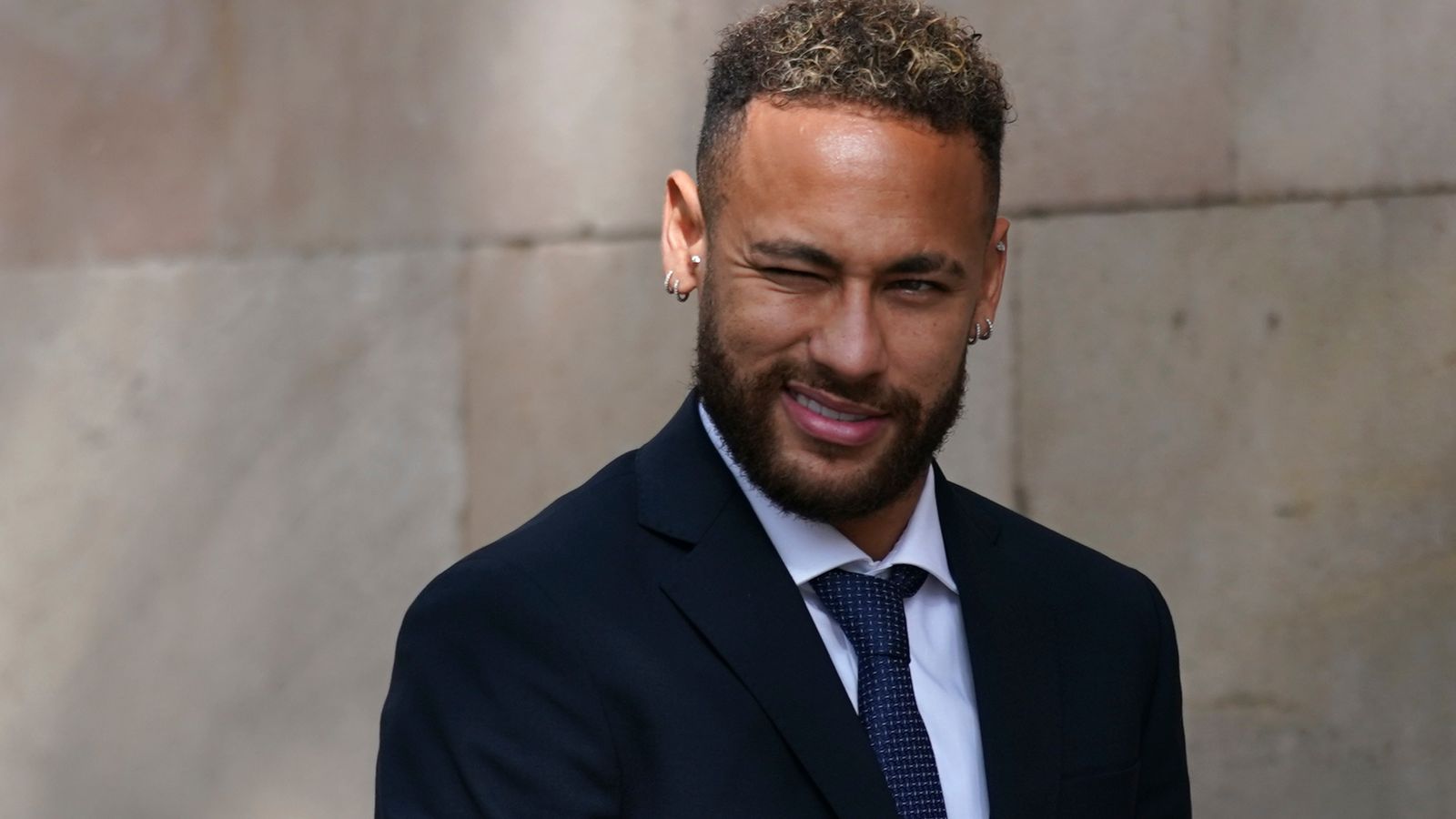 neymar-spanish-prosecutors-drop-all-fraud-and-corruption-charges-against-brazil-forward-and-others-accused