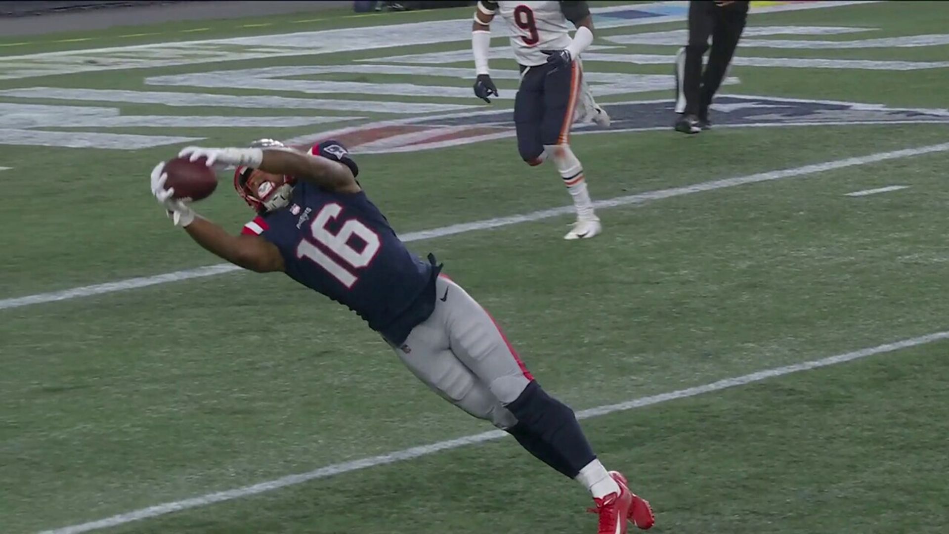 Meyers scores TD after stunning spinning catch!