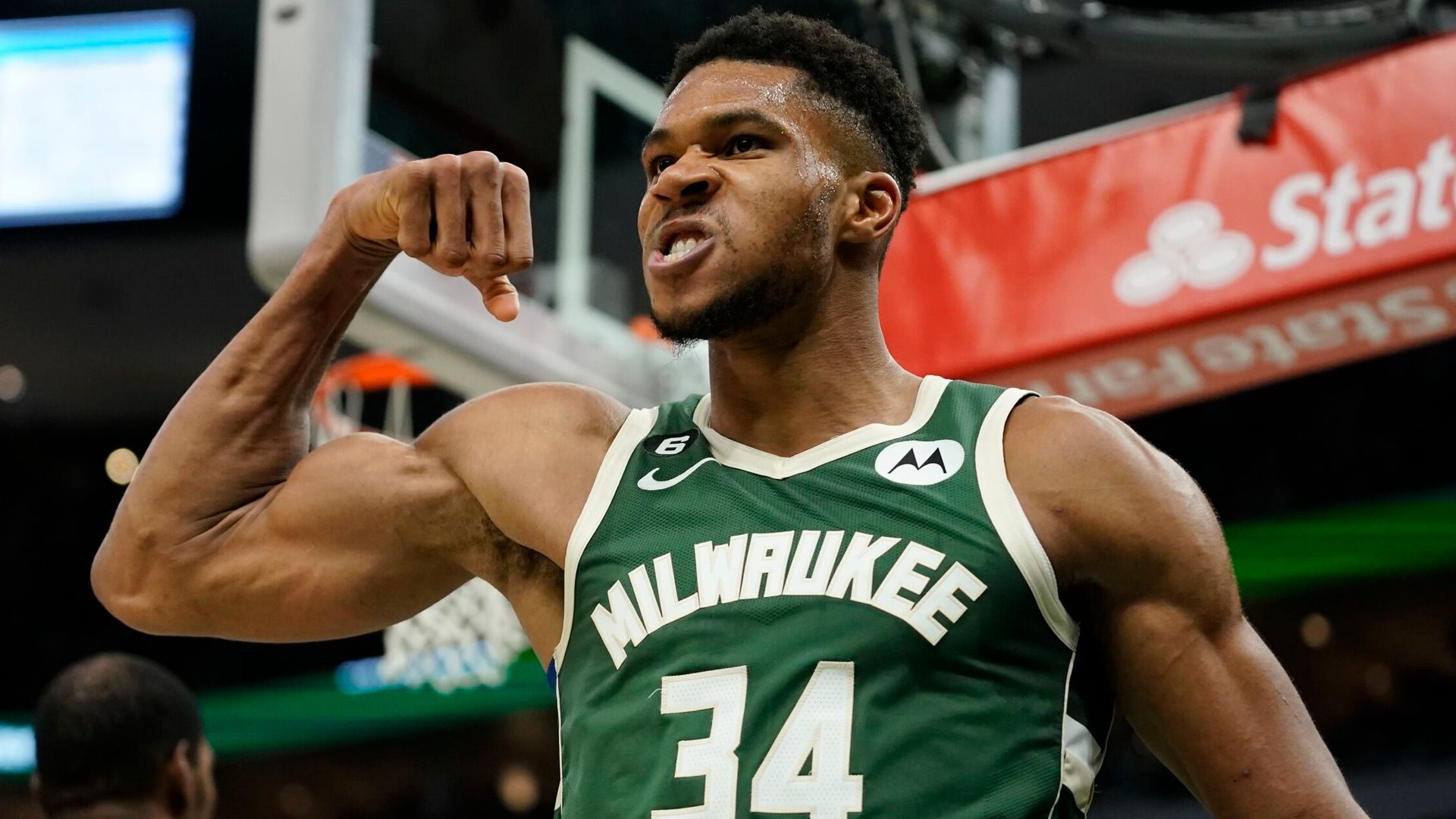 Giannis scores 43, Nash ejected as Bucks beat Nets | Lakers drop to 0-4