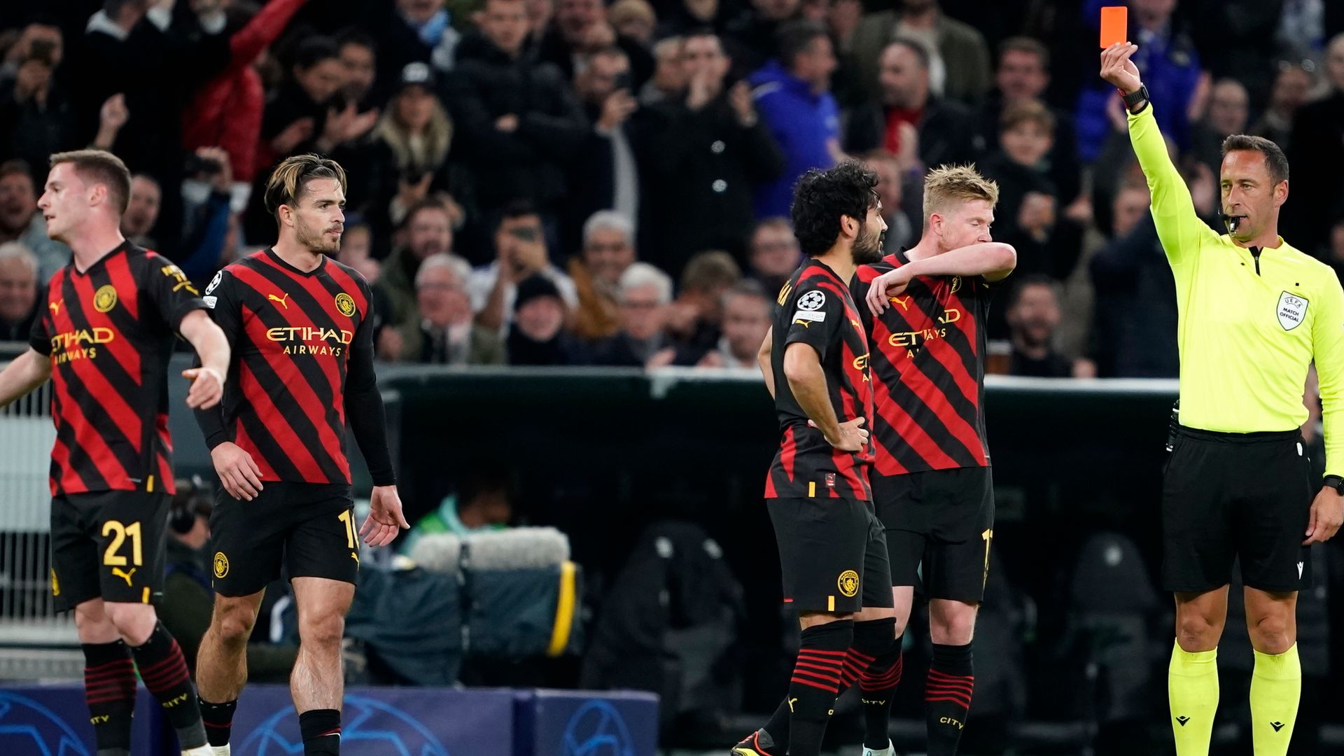 Ten-man City held by Copenhagen as VAR dominates | Pep: It's a good point