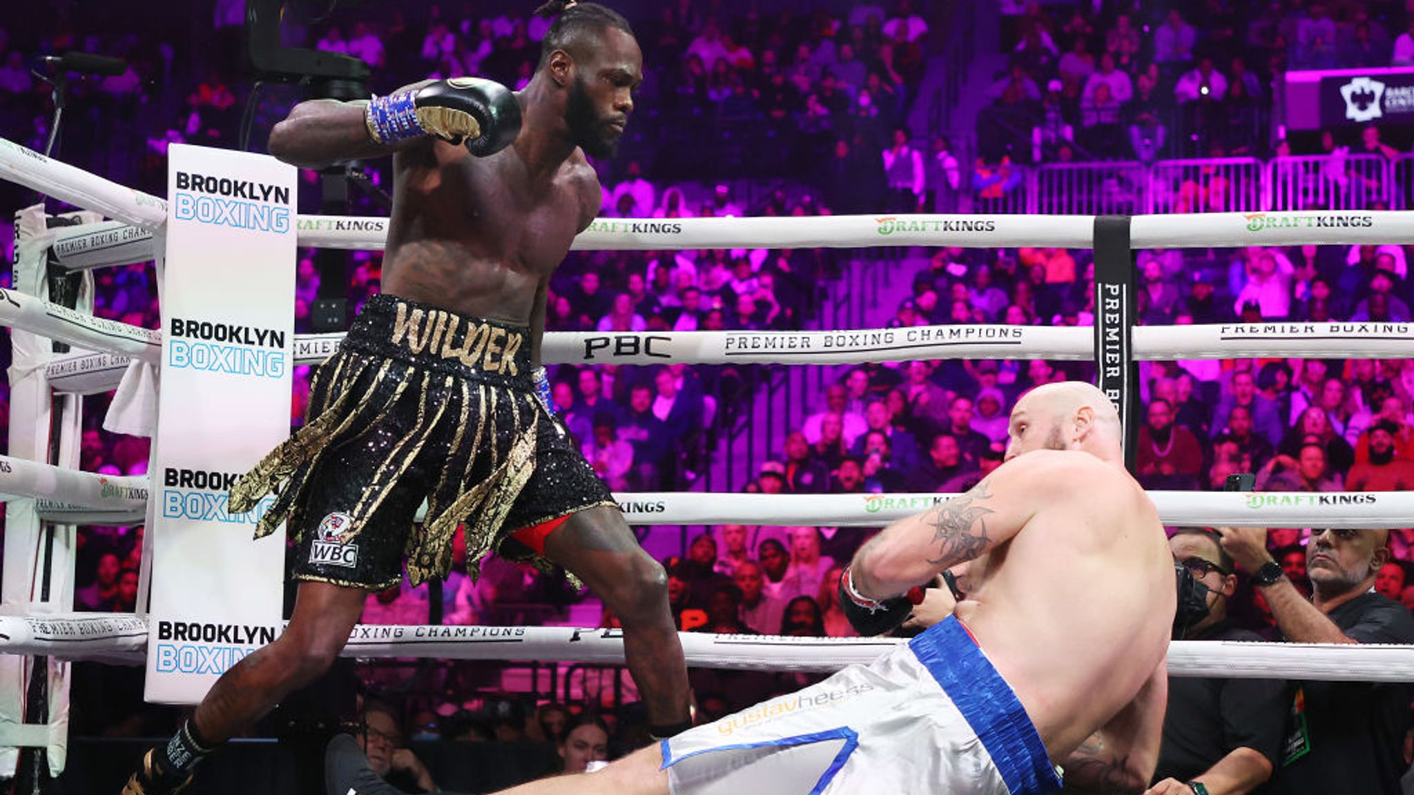 Deontay Wilder returns with first-round KO against Robert Helenius Bring on Oleksandr Usyk or Andy Ruiz Boxing News Sky Sports