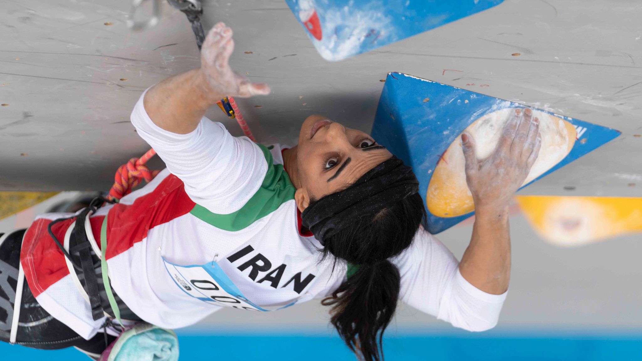 Elnaz Rekabi: Fears grow for Iranian athlete who competed without hijab ...