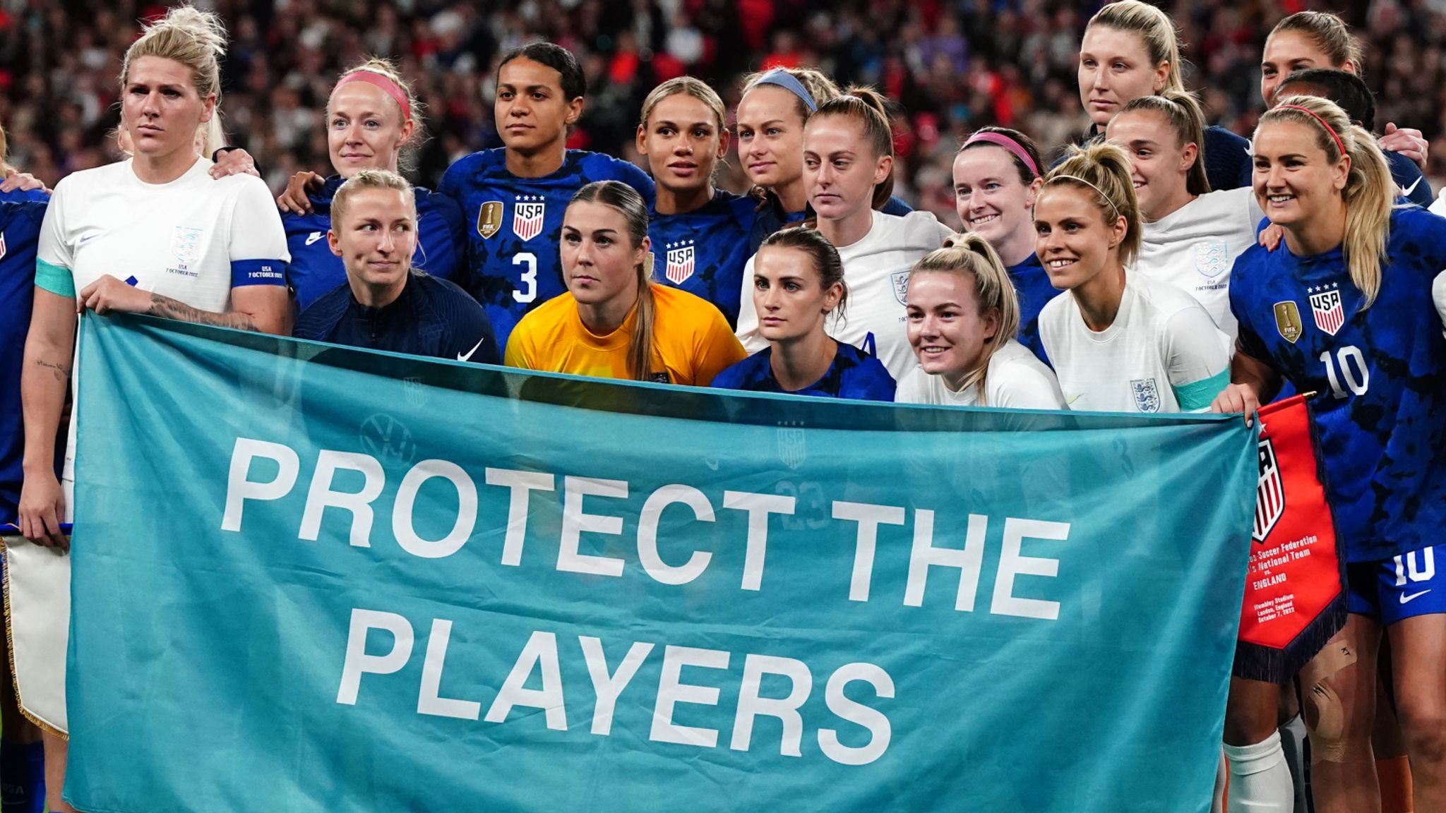England and US players show solidarity with NWSL sexual abuse victims at Wembley by wearing teal armbands Football News Sky Sports