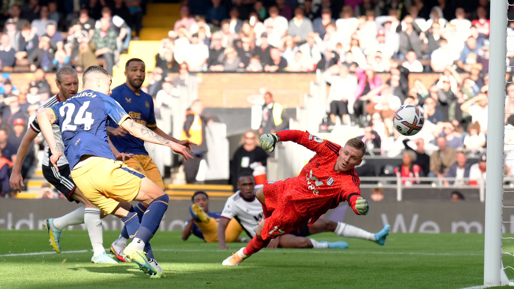 Newcastle 4-1 Fulham highlights | Football News | Sky