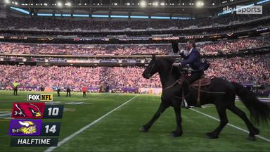 Jared Allen enters Vikings Ring of Honor ceremony riding a horse