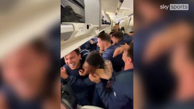 Porto celebrate CL progress on plane after late Atleti chaos!