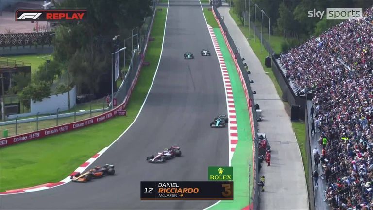 Daniel Ricciardo akhirnya menyelesaikan menyalip Zhou Guanyu dari Alfa Romeo, sementara Lance Stroll dan Pierre Gasly saling memukul di trek lurus yang sama.