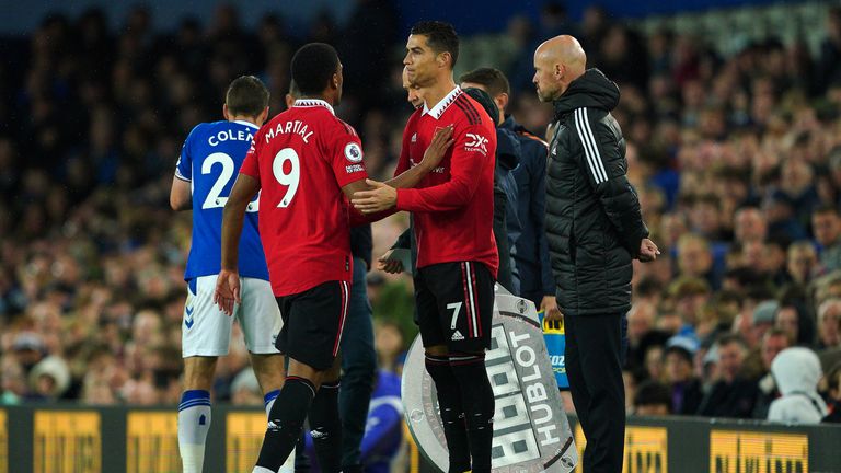 Cristiano Ronaldo replaces Anthony Martial for Manchester United against Everton