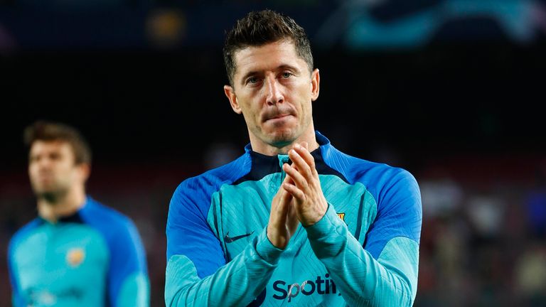 Barcelona&#39;s Robert Lewandowski was unable to prevent a 3-0 loss to his former side Bayern Munich