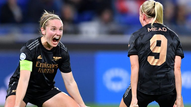 Arsenal goalscorer Beth Mead celebrates with team-mate Kim Little