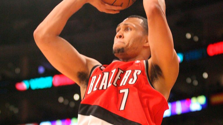 Brandon Roy rises up to shoot for the Portland Trail Blazers