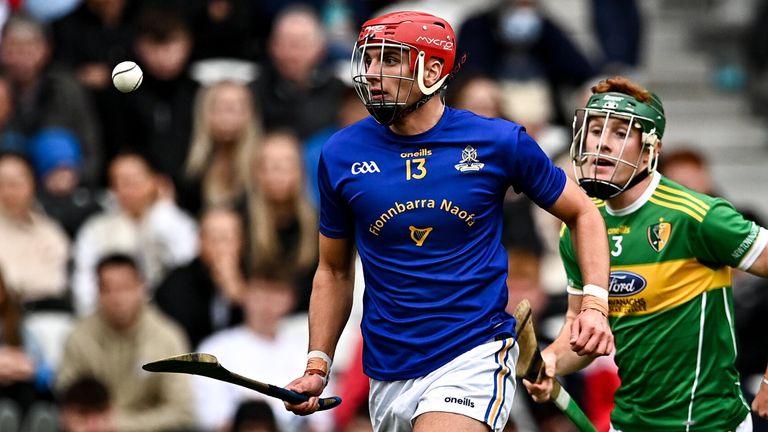 25 September 2022; Brian Hayes of St Finbarr's in action against Paul O'Sullivan of Newtownshandrum during the Cork County Premier Senior Club Hurling Championship Semi-Final match between St Finbarr's and Newtownshandrum at P..irc Ui Chaoimh in Cork. Photo by Sam Barnes/Sportsfile