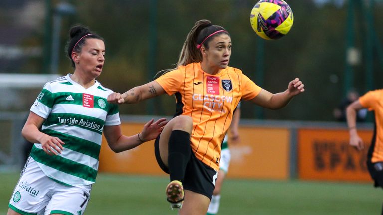 Action from the Scottish Womens Premier League as Glasgow City FC host Celtic FC for the 1st time this season. Both sides have perfect record going into the game. Petershill Park, Springburn, 30/10/2022. Image Credit: Colin Poultney - Scottish Womens Premier League