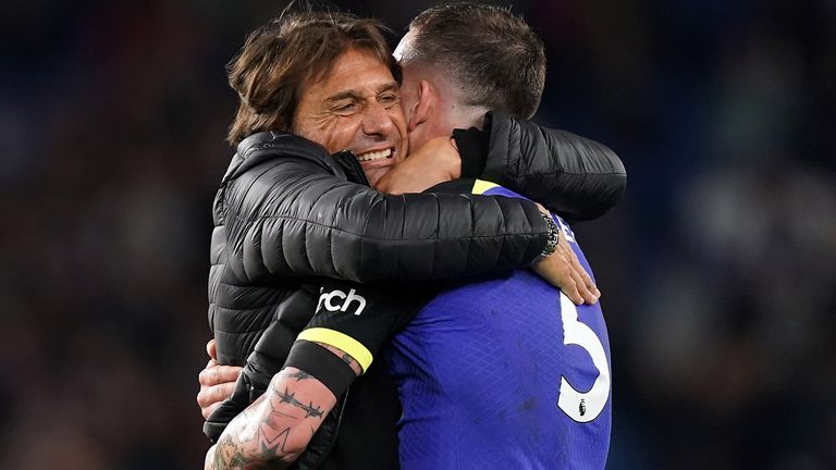 Antonio Conte embraces Pierre Emile-Hojbjerg