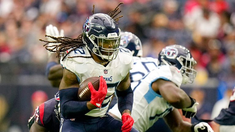 Tennessee Titans running back Derrick Henry runs 29 yards for a touchdown against the Houston Texans during the first half of an NFL football game Sunday, Oct. 30, 2022, in Houston. (AP Photo/Eric Gay)


