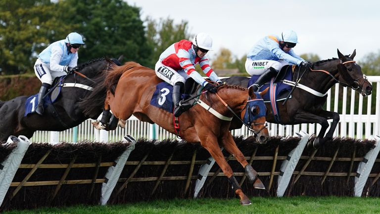 Dunne and Ernesto clear a hurdle at Hereford on the way to victory