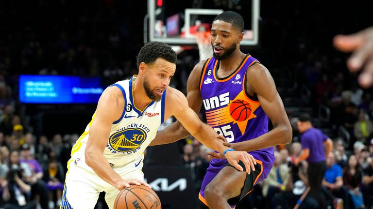 Golden State Warriors guard Stephen Curry (30) during the second half of an NBA basketball game against the Phoenix Suns, Tuesday, Oct. 25, 2022, in Phoenix. Phoenix won 134-105