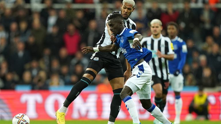 Newcastle United's Joelinton (left) and Everton's Idrissa Gueye battle for the ball 