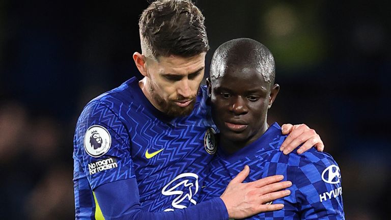 LONDON, ENGLAND - JANUARY 02: Jorginho and N'Golo Kante of Chelsea at full time of the Premier League match between Chelsea and Liverpool at Stamford Bridge on January 2, 2022 in London, England. (Photo by James Williamson - AMA/Getty Images)