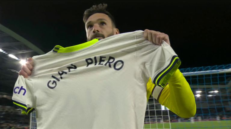 Tottenham captain Hugo Lloris held up a shirt dedicated to Ventrone at full-time