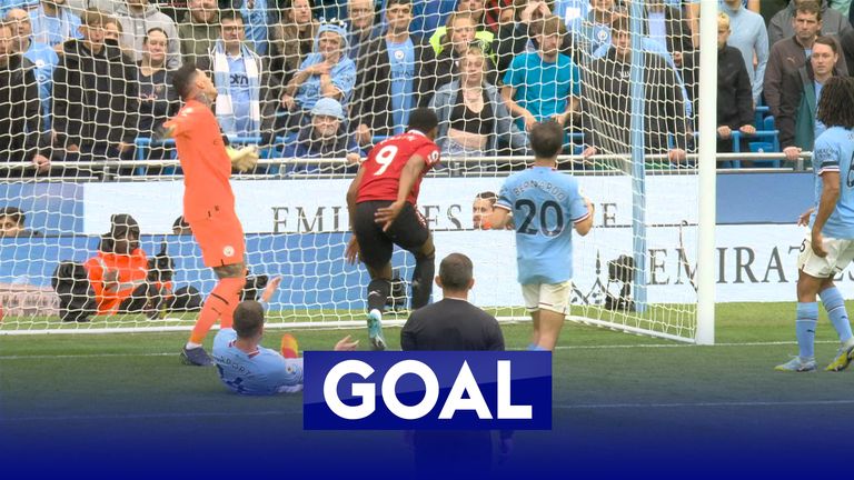 Martial scores a consolation for Man Utd at Man City
