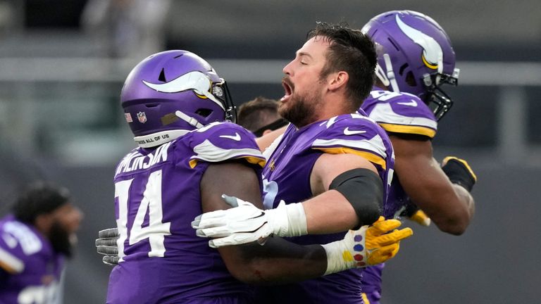 Minnesota Vikings players celebrate