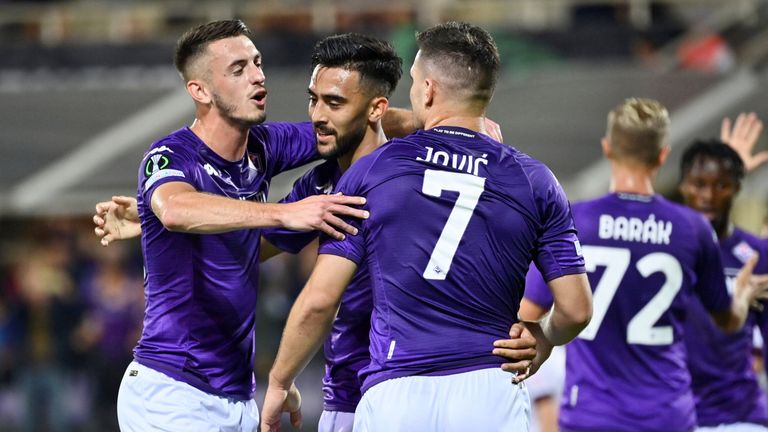 Fiorentina&#39;s Nicolas Gonzalez, second from left, celebrates after scoring his side&#39;s third goal