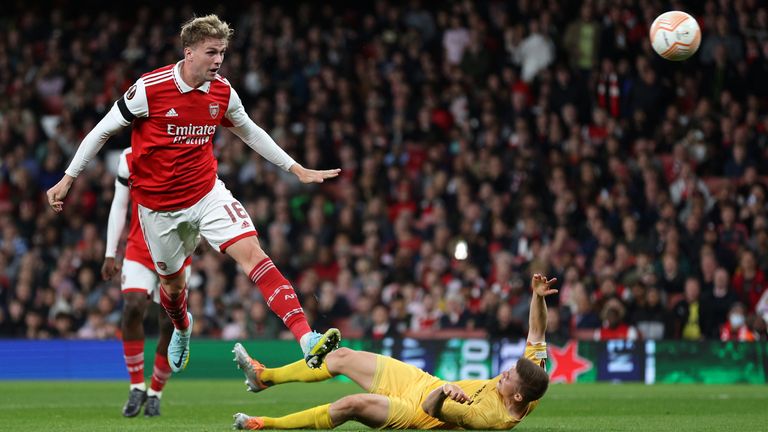 Rob Holding heads in Arsenal's second goal of the night against Bodo/Glimt in the Europa League