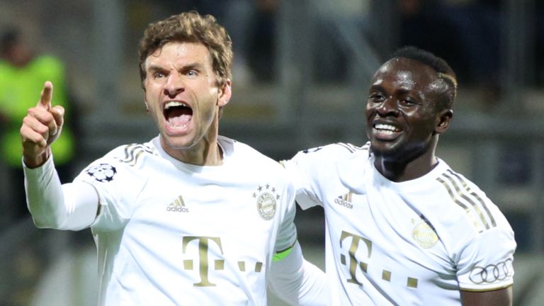 Thomas Muller of Bayern Munich celebrates with teammate Sadio Mane after scoring their team&#39;s second goal during the UEFA Champions League group C match between Viktoria Plzen and FC Bayern München