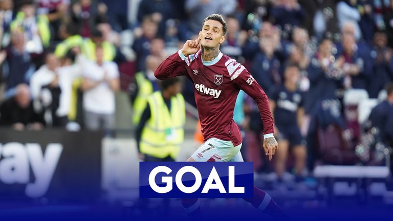 Scamacca stunner gives West Ham the lead!