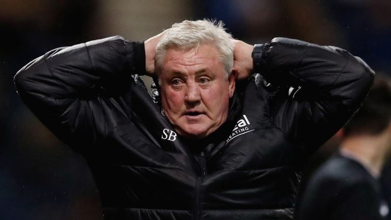 PRESTON, ENGLAND - OCTOBER 05: Reaction from West Bromwich Albion manager Steve Bruce. during the Sky Bet Championship between Preston North End and West Bromwich Albion at Deepdale on October 5, 2022 in Preston, United Kingdom. (Photo by Paul Greenwood - CameraSport via Getty Images)                                                                                                                             