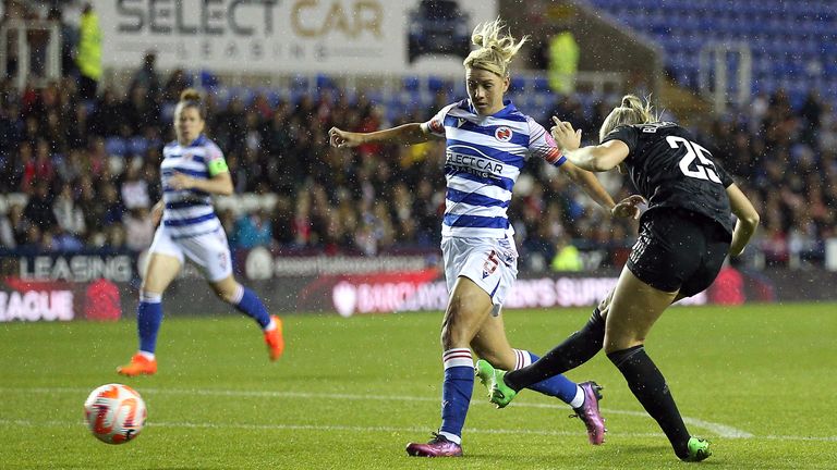 Arsenal's Stina Blackstenius shoots towards goal