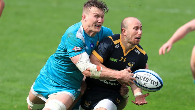Wasps v Worcester Warriors - Gallagher Premiership - Ricoh Arena
Wasps' Dan Robson is tackled by Worcester Warriors' Ted Hill during the Gallagher Premiership match at the Ricoh Arena, Coventry. Picture date: Saturday May 15, 2021.