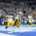 Snell runs for go-ahead TD, Steelers hold off Colts 24-17