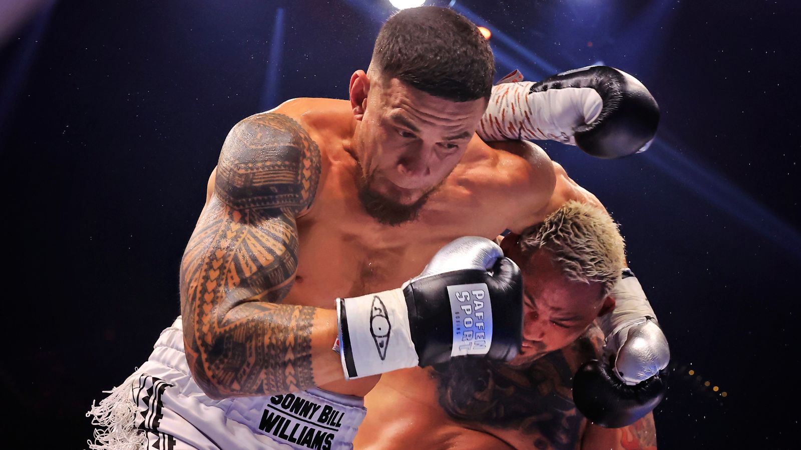 Sonny Bill Williams: Former New Zealand rugby international suffers first pro boxing defeat in shock knockout