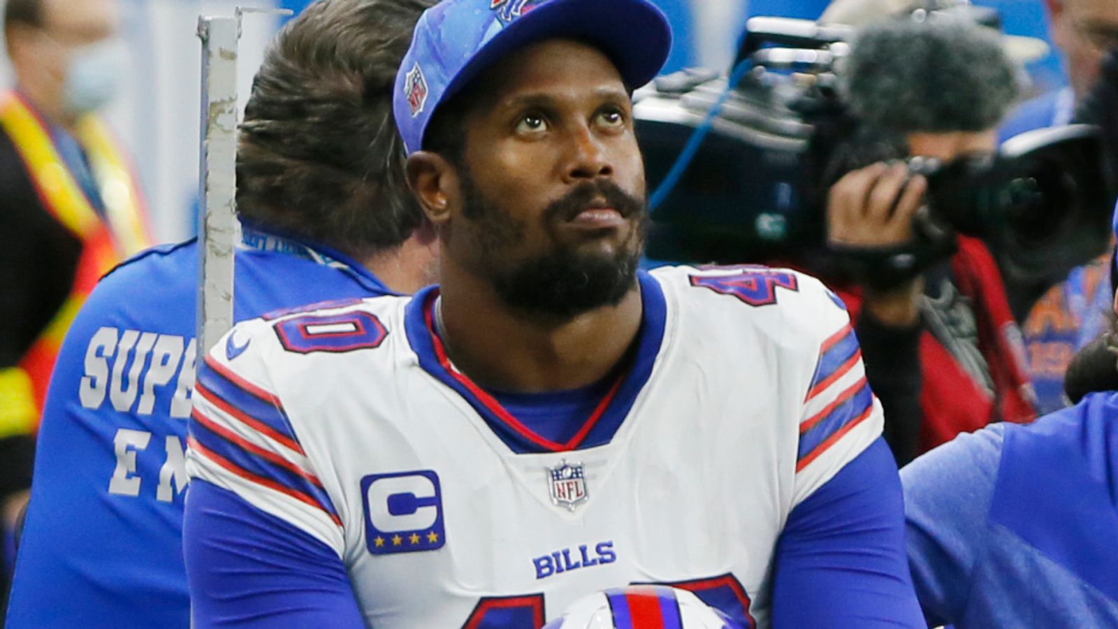 NFL news tracker: Buffalo Bills pass rusher Von Miller ruled out for ...