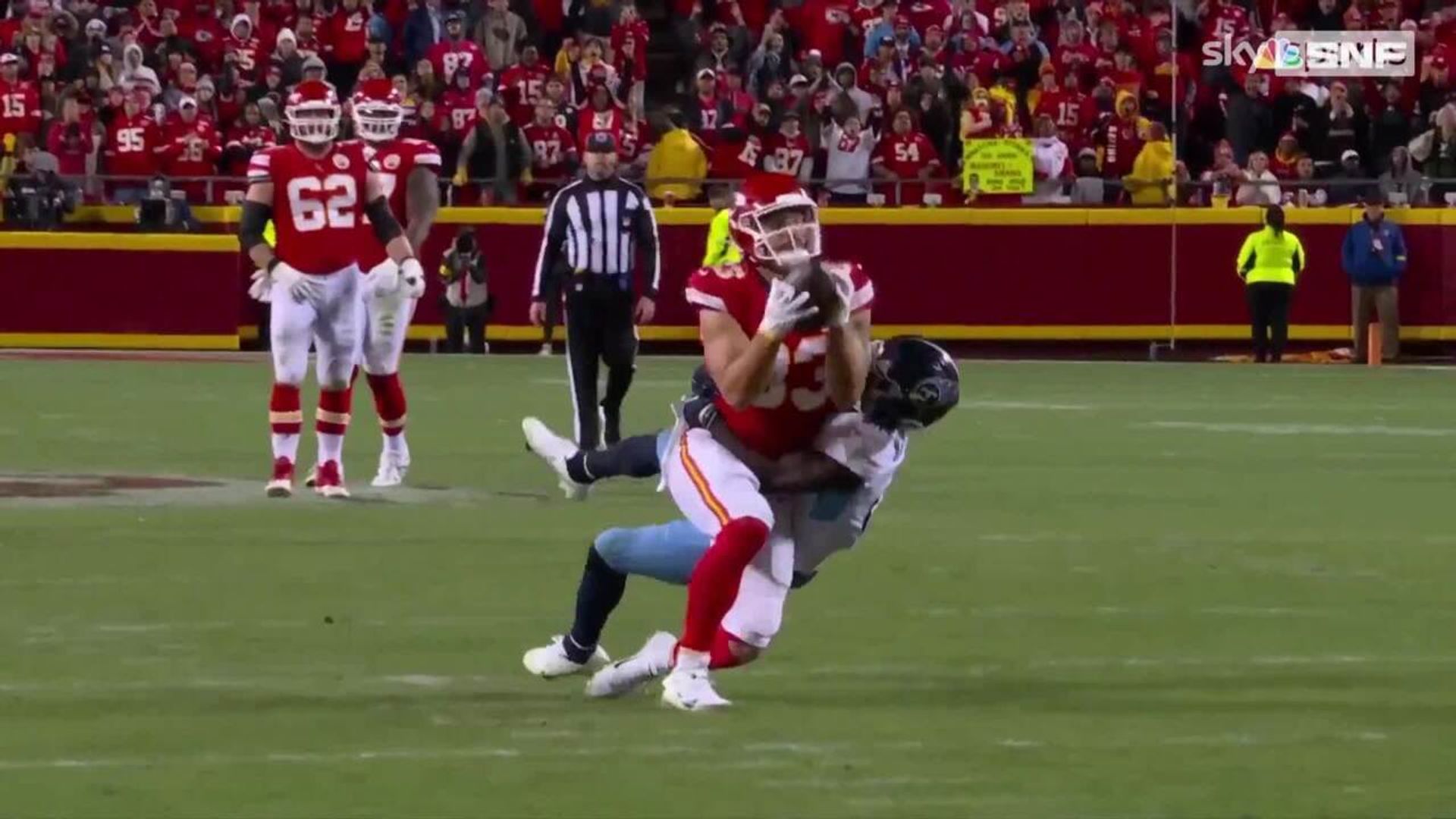 Mahomes and Gray cook up miraculous pass play in OT