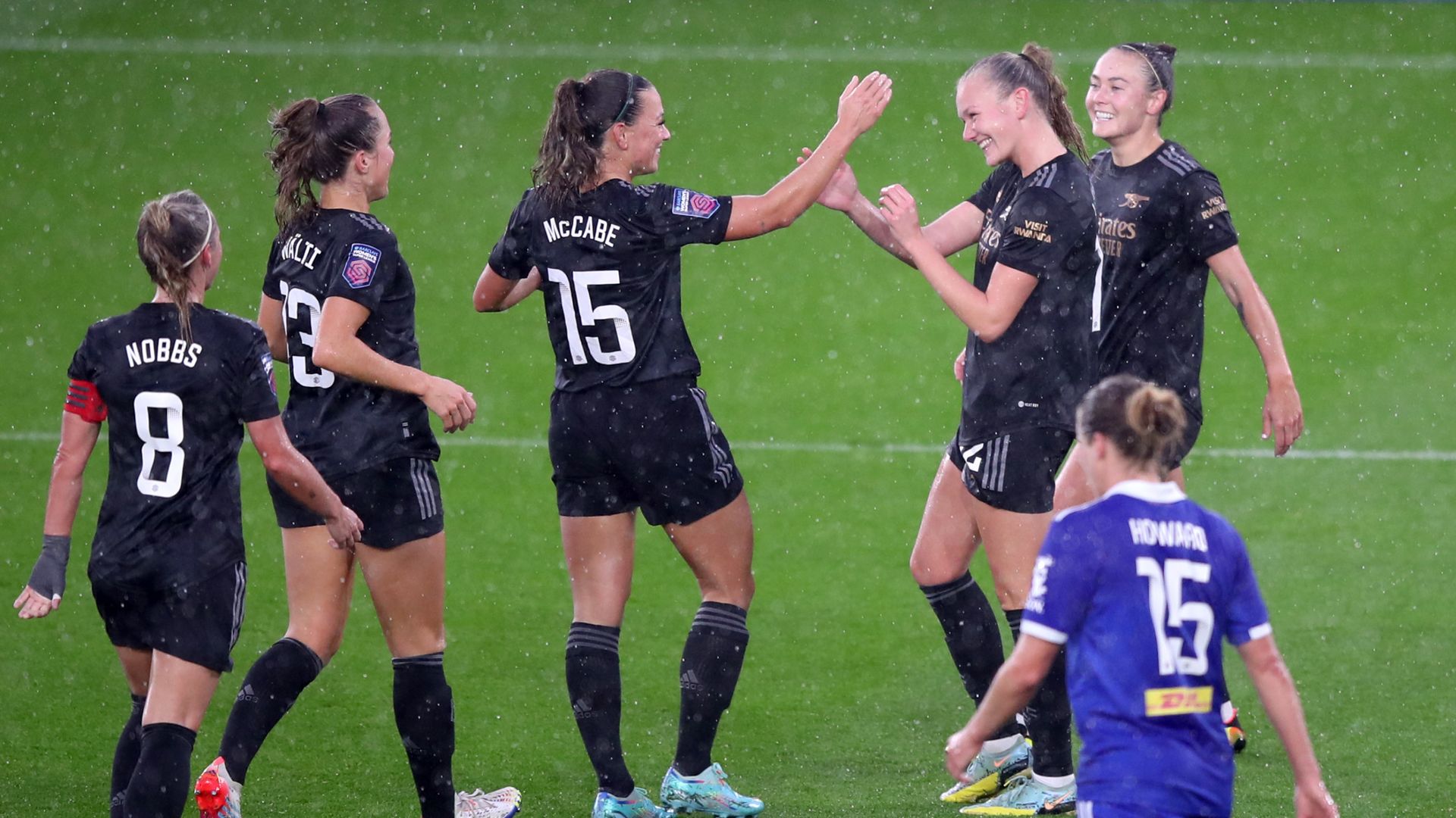 WSL round-up: Arsenal continue perfect start, Villa beat Liverpool