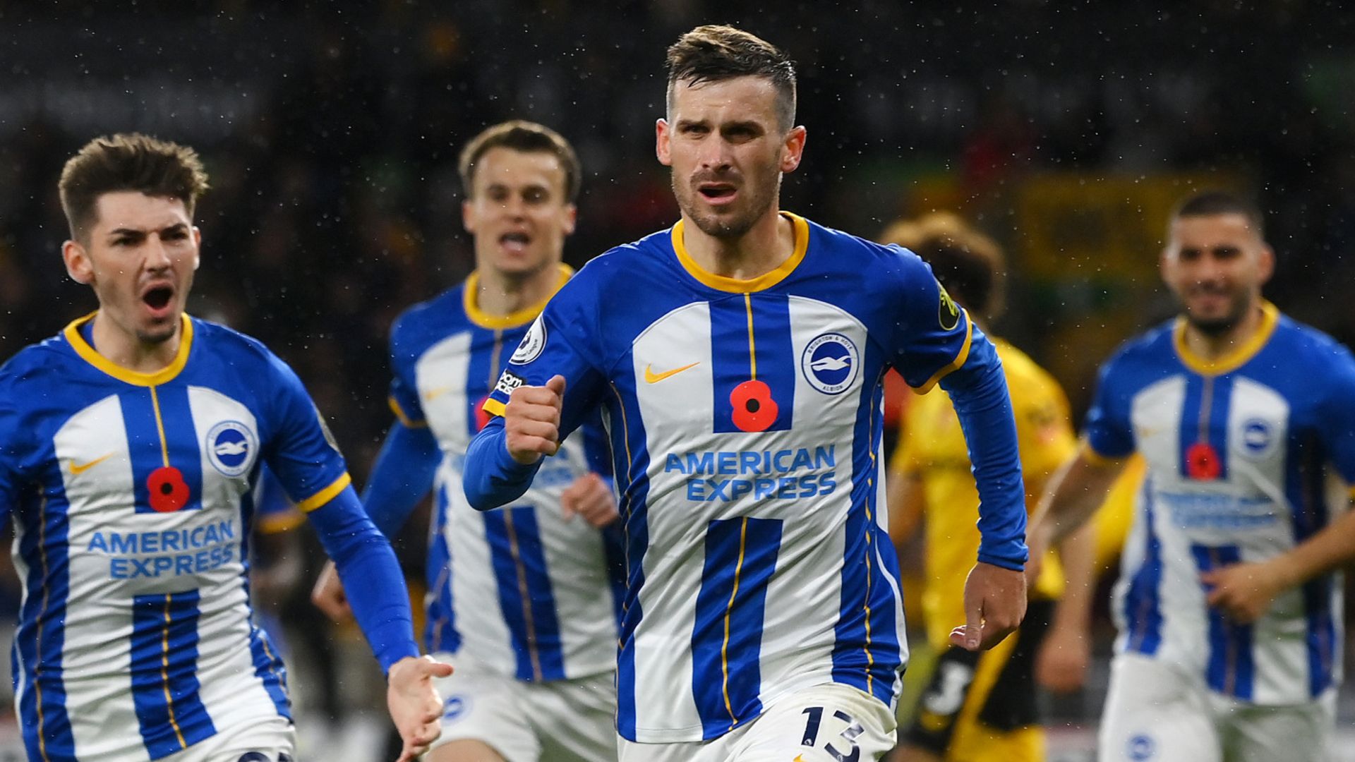 Brighton come from behind to beat 10-man Wolves late on