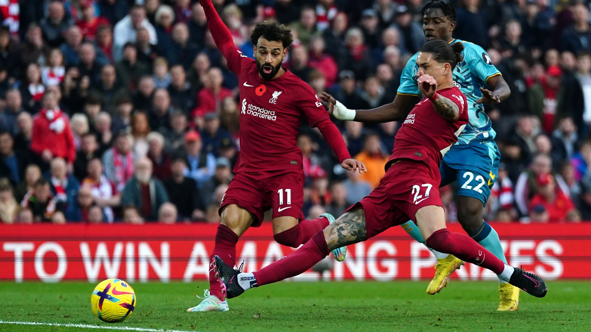 Liverpool vs southampton. Нуньес Ливерпуль. Ливерпуль Саутгемптон. Ливерпуль Саутгемптон 2022 3-1. Нуньес Ливерпуль фото