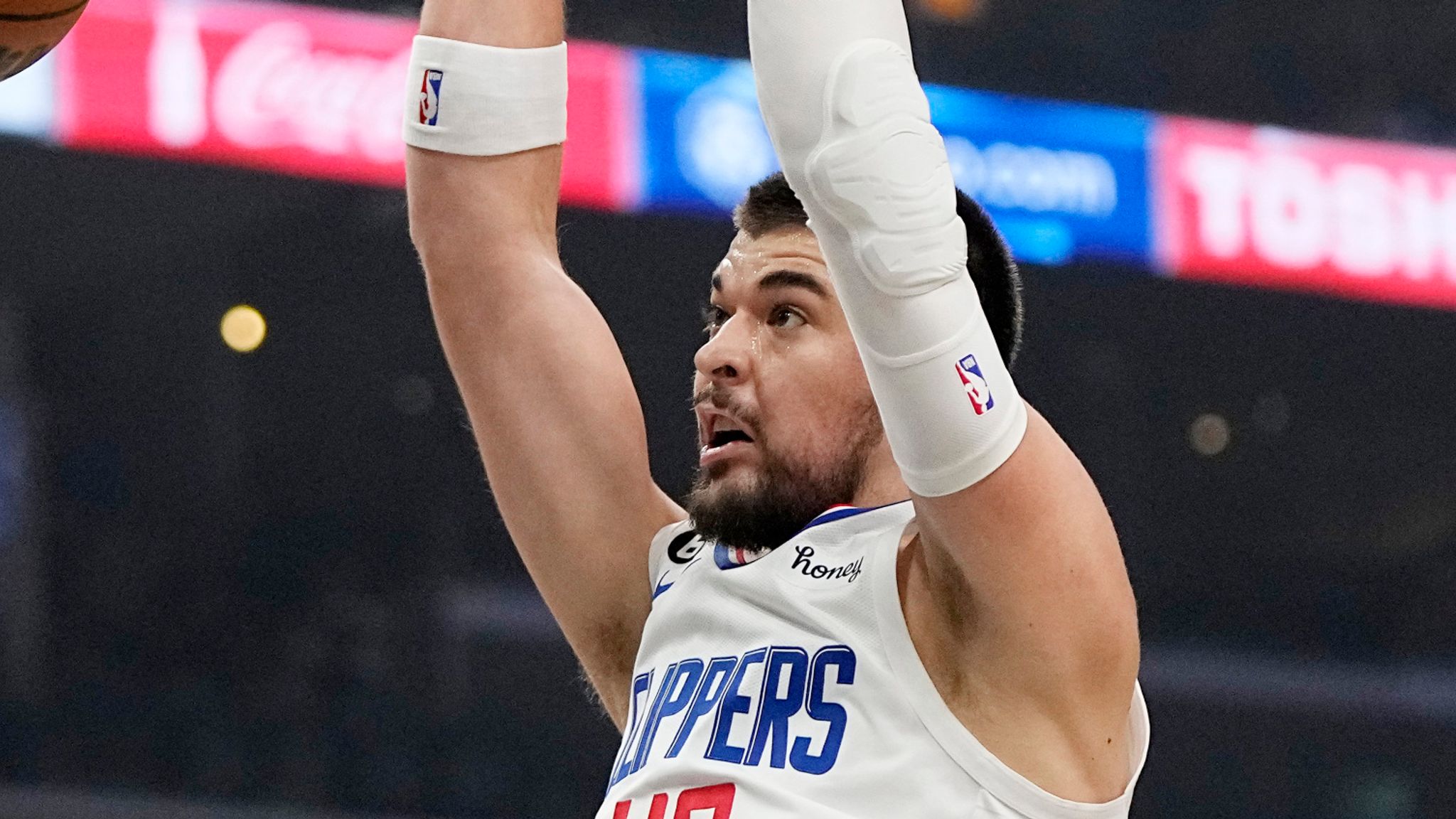 George falls assist shy of triple-double in Clippers' win over Kings