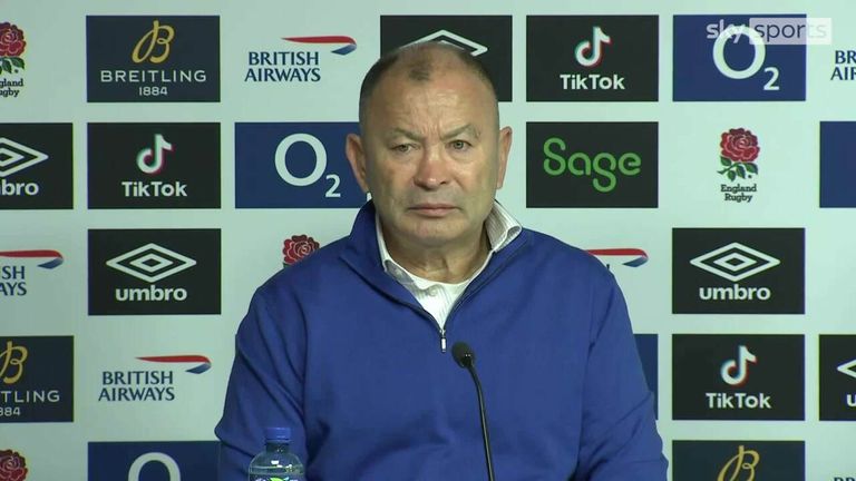 Pelatih kepala Inggris Eddie Jones merenungkan kekalahan dari Afrika Selatan di pertandingan internasional musim gugur mereka, tetapi merasa bahwa skuatnya membuat kemajuan saat mereka menuju tahun Piala Dunia 2023.