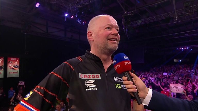 Raymond van Barneveld produced a remarkable comeback
to beat world No 1 Gerwyn Price 16-13 to reach the semi-final of the Grand Slam of Darts in Wolverhampton