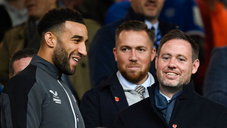 El jefe de QPR, Beale, regresó a Ibrox para ver a los Rangers contra Aberdeen el mes pasado