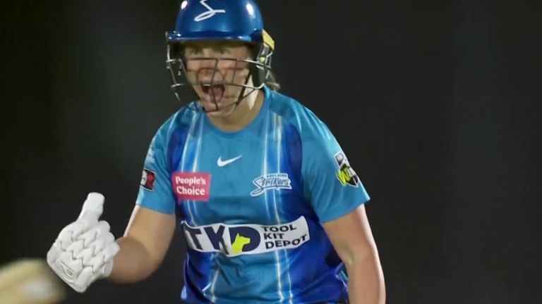 Bridget Patterson hit the winning runs for the Adelaide Strikers