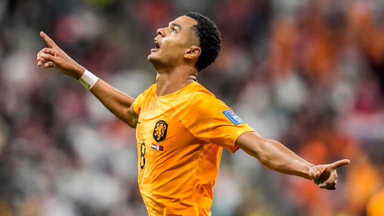 Cody Gakpo dari Belanda merayakan setelah mencetak gol pembuka timnya