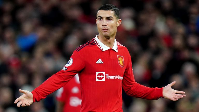 Cristiano Ronaldo, Manchester United'ı ve teknik direktörü Erik ten Hag'ı alenen eleştirdi.