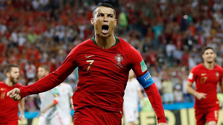 Cristiano Ronaldo Portugal merayakan gol pembuka timnya selama pertandingan grup B antara Portugal dan Spanyol di Piala Dunia sepak bola 2018